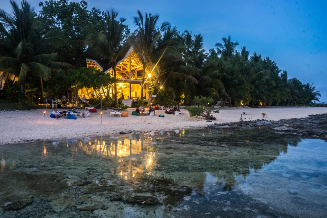 White Banana Beach Club General Luna  Ngoại thất bức ảnh