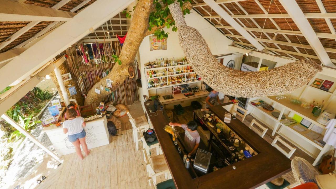 White Banana Beach Club General Luna  Ngoại thất bức ảnh